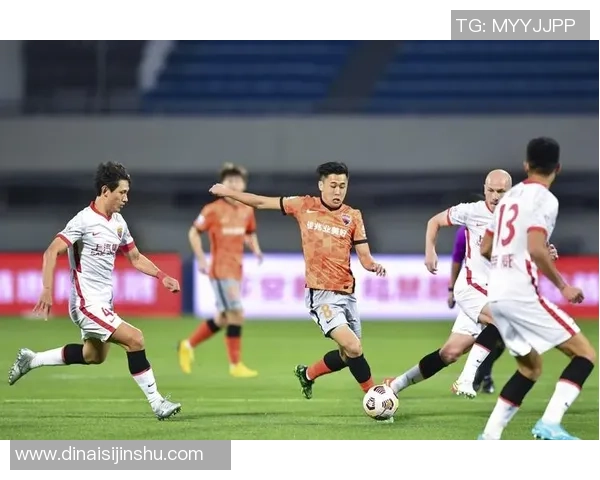 赛后分析：上海足球队与杭州足球队的技术对决及战术解析